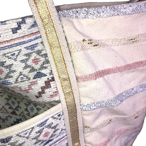 Twig & Arrow BOHO Woven Beach Weekend Tote Bag w/Tassel - Picture 13 of 16